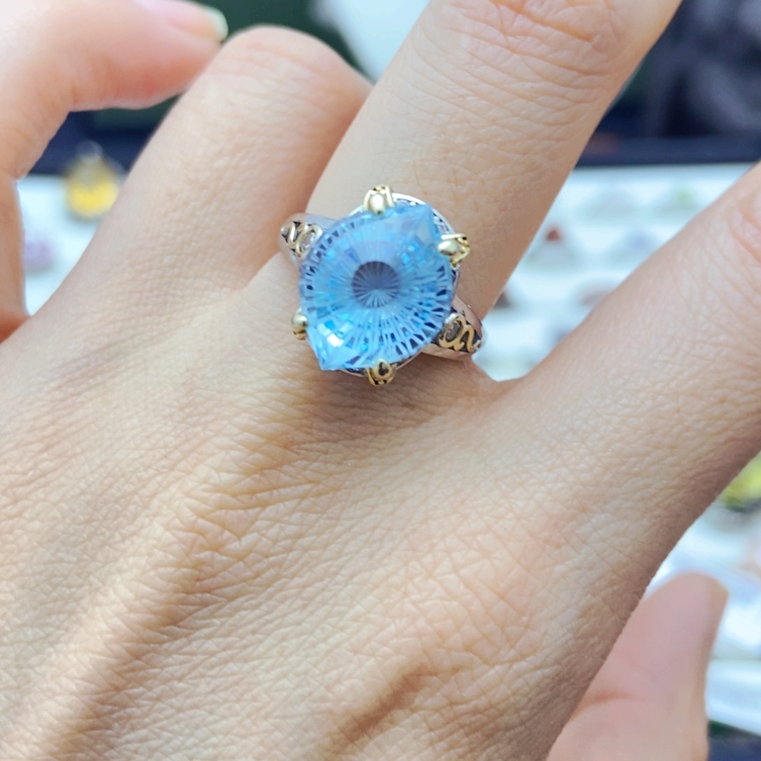 银S925镶嵌戒指托帕石