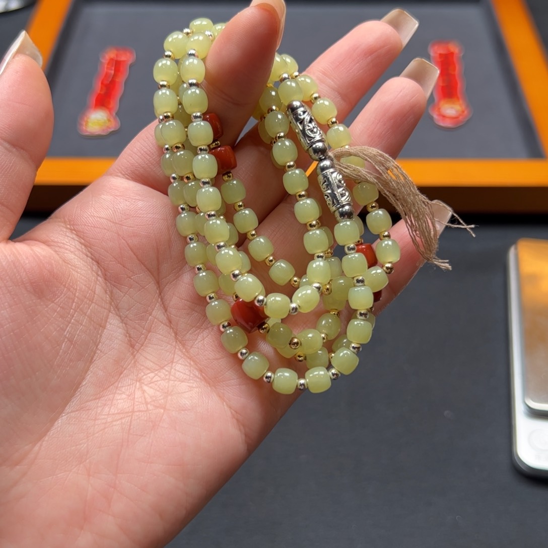 岫岩老玉（透闪石质玉）颈饰未镶嵌百****流