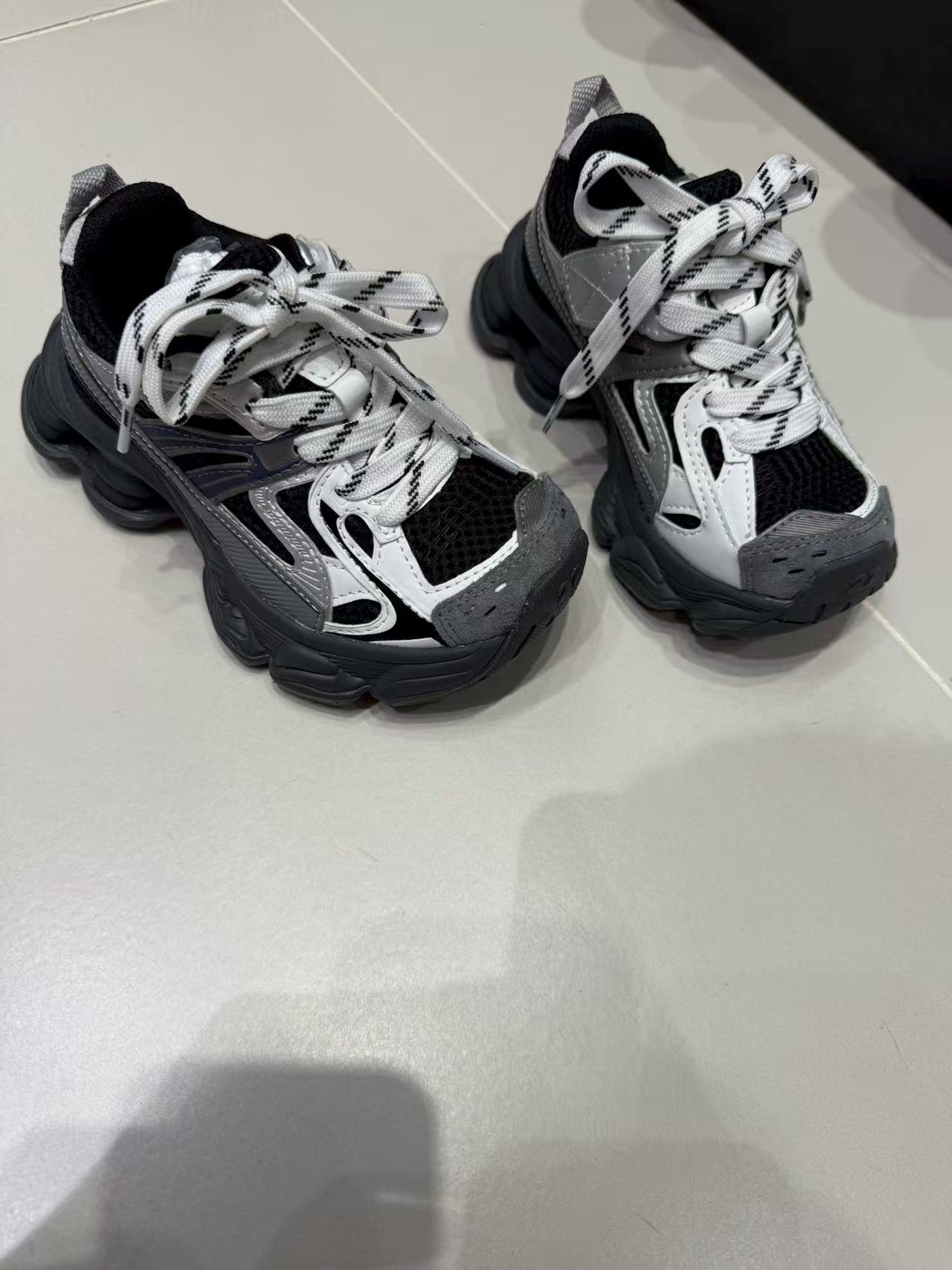 儿童舒适时尚休闲鞋