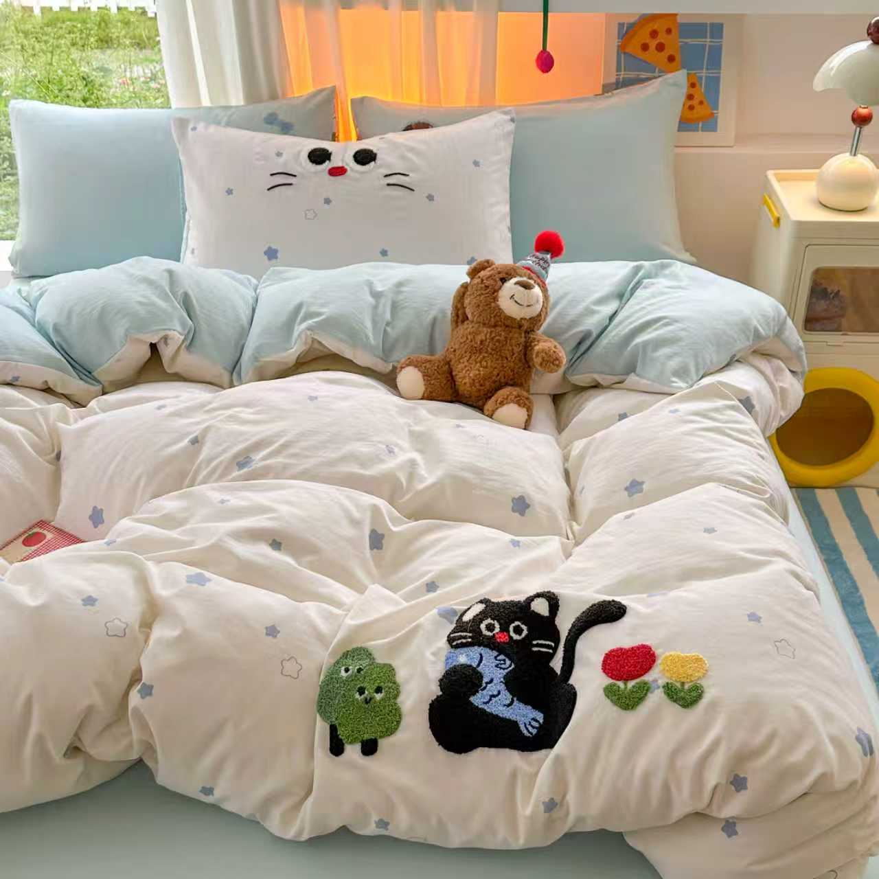 新款A类双面四季可用卡通可爱风毛巾绣四件套学生宿舍床上用品