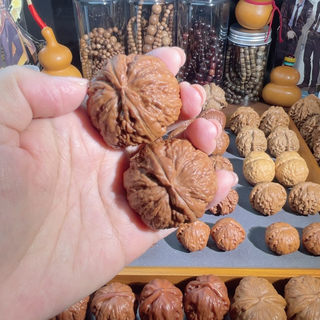 文玩核桃吊坠貔貅核桃