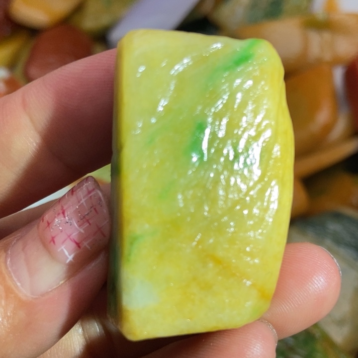 翡翠未镶嵌颈饰缅甸