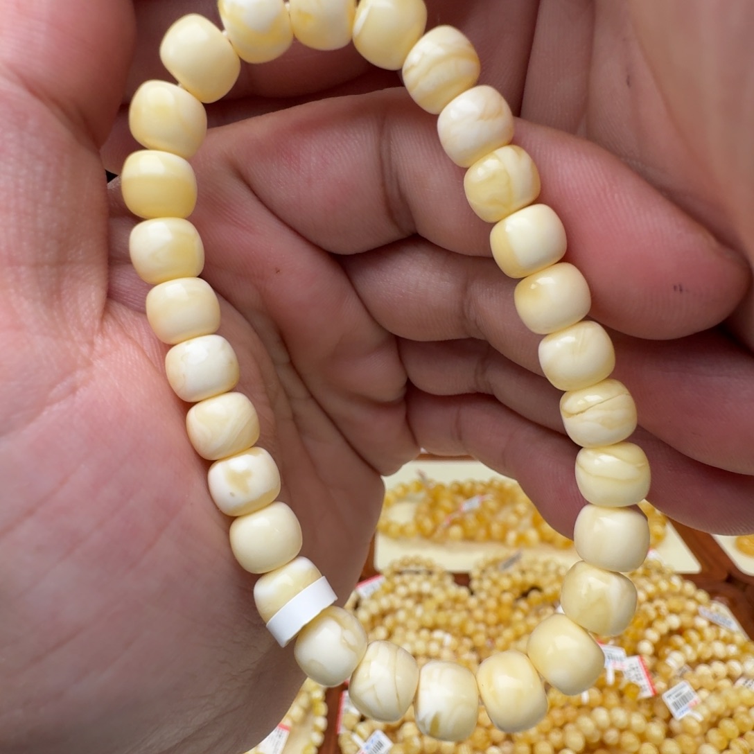 琥珀未镶嵌裸石蜜蜡手串