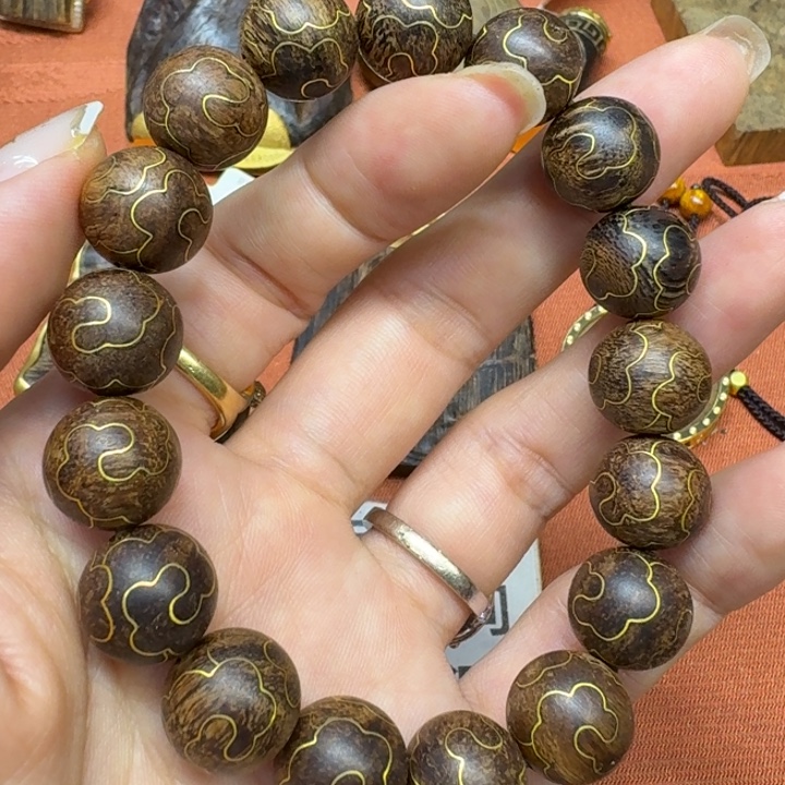 大叶紫檀（黑酸枝木类）