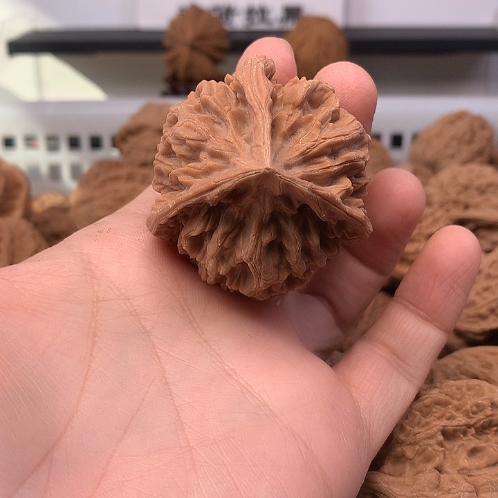 阳***叔文玩核桃吊坠文玩核桃