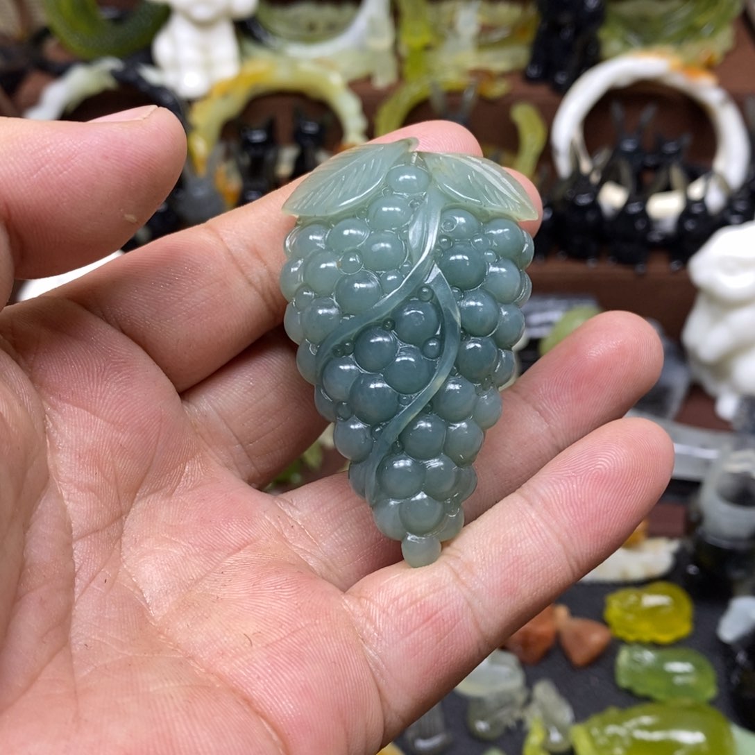 蛇纹石玉吊坠(赠链)未镶嵌