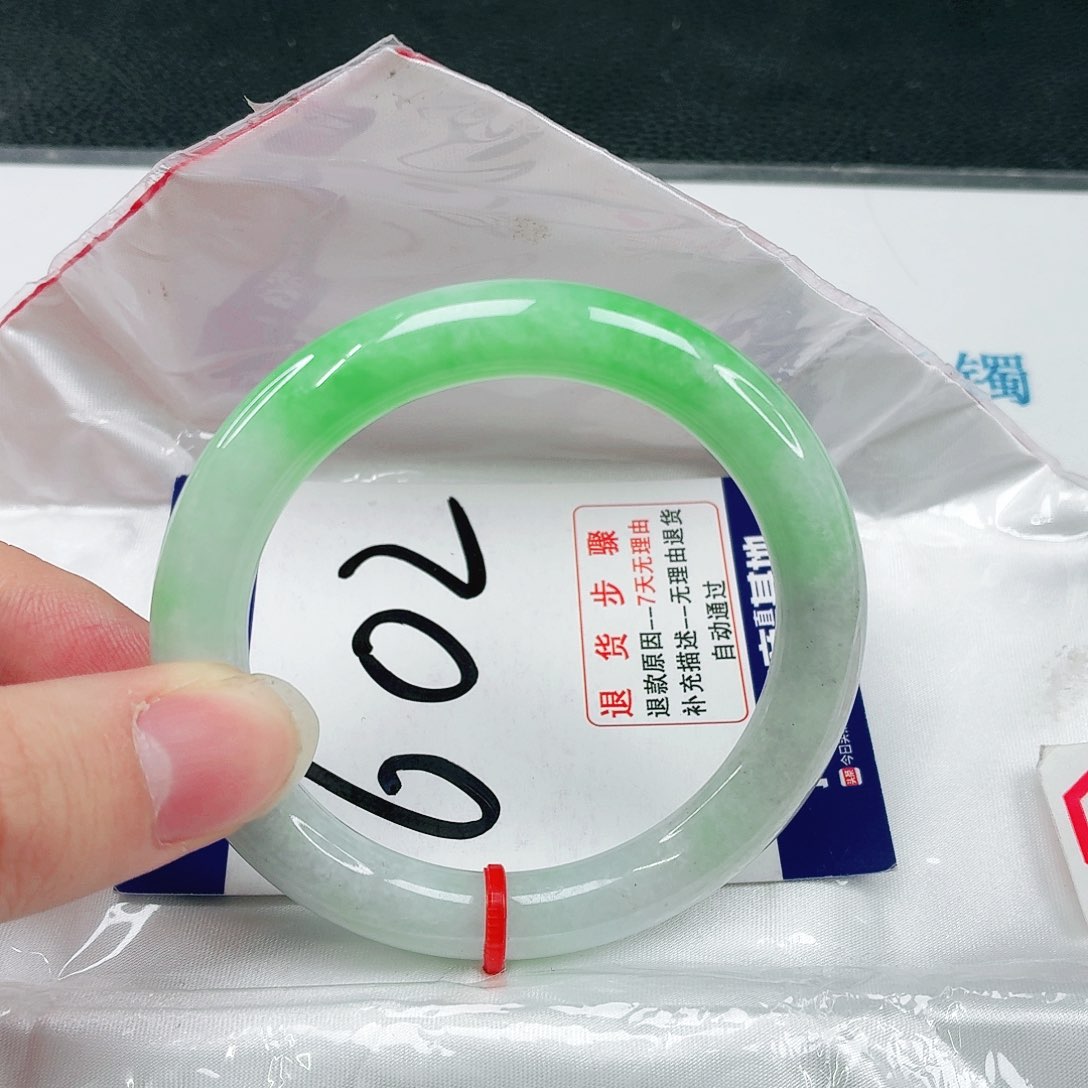 未镶嵌手镯翡翠翡翠