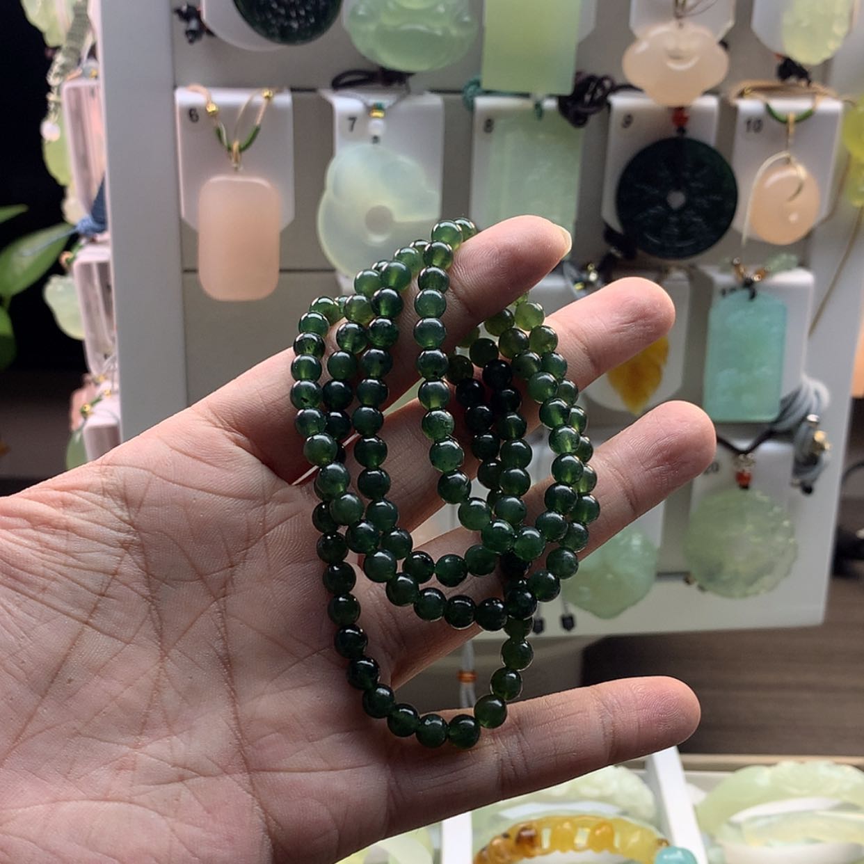 【闪购商品】蛇纹石玉颈饰未镶嵌