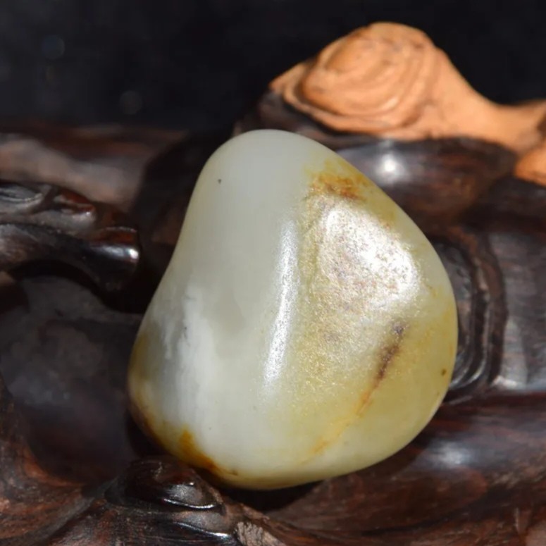 新疆和田玉籽玉原石摆件（购买联系客服）