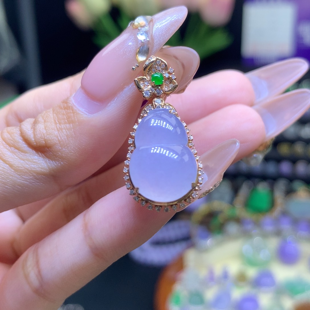 翡翠18K金镶嵌颈饰天然