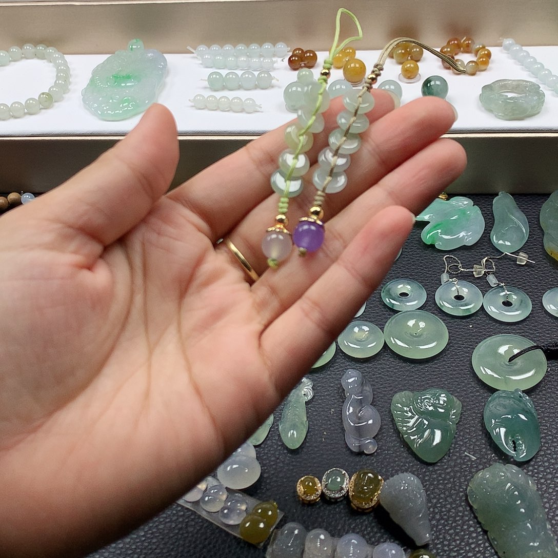 翡翠未镶嵌颈饰手机挂多样性发货