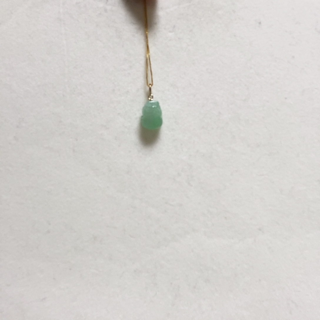 翡翠颈饰18K金镶嵌简单