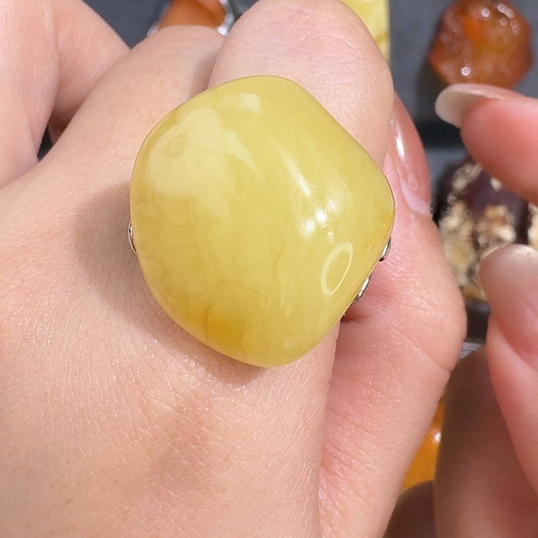 汪***宝琥珀未镶嵌裸石你