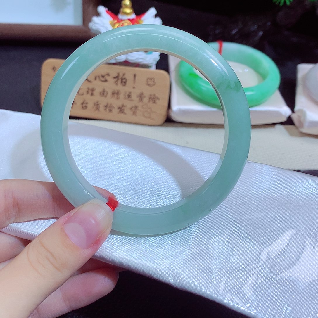 翡翠未镶嵌手镯1242