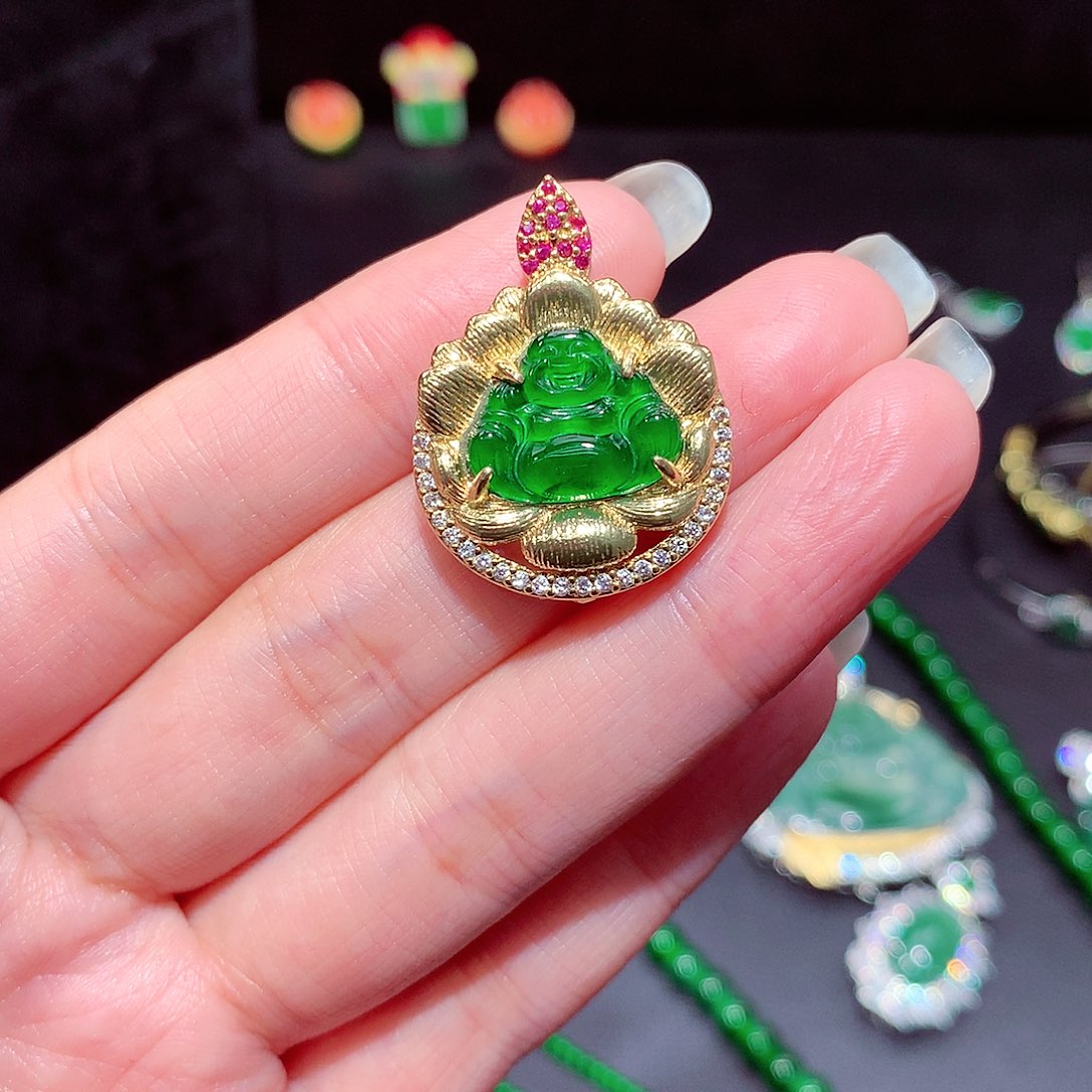 【闪购商品】翡翠吊坠(不含链)未镶嵌