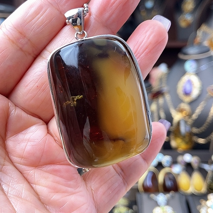 琥珀颈饰银S925镶嵌吊坠