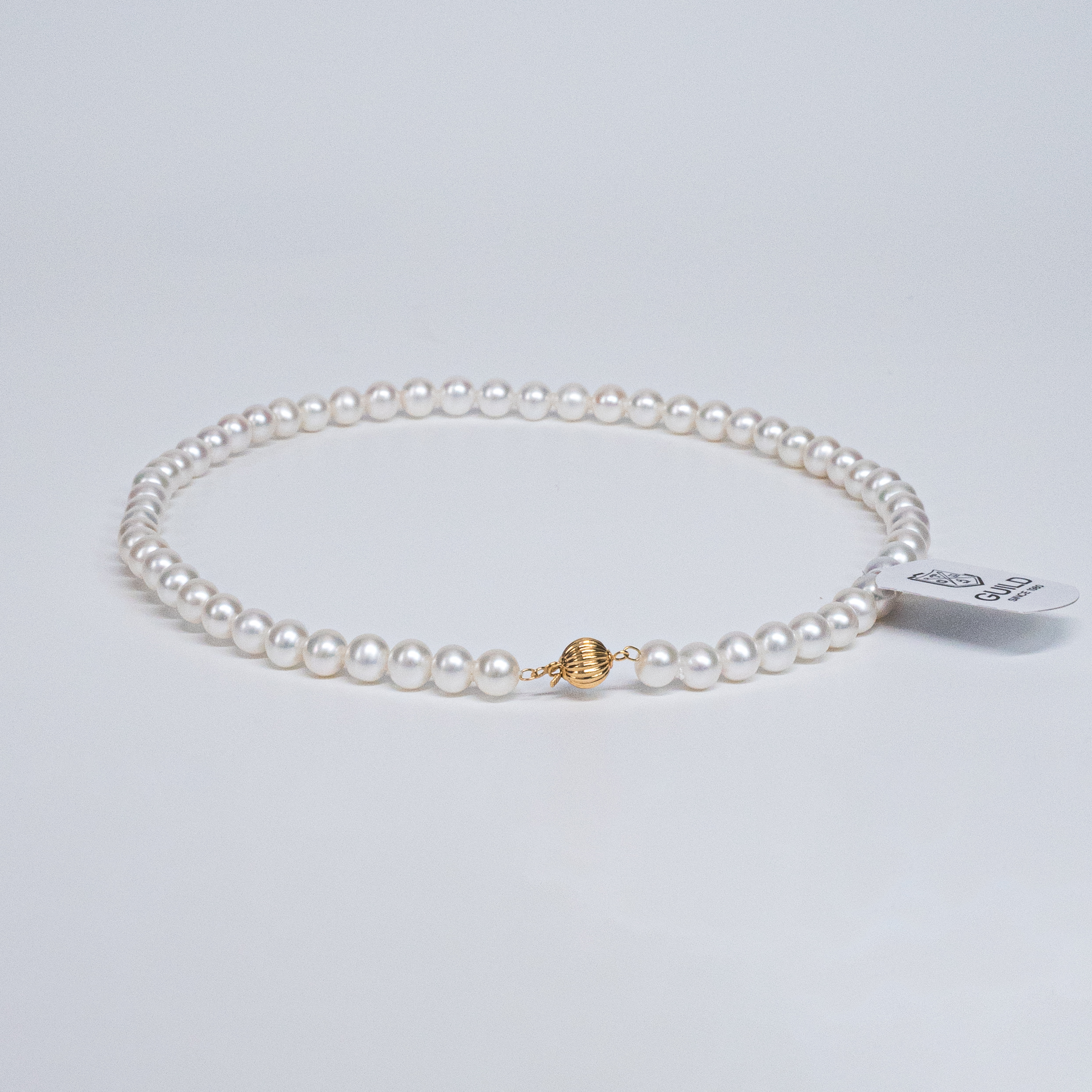 吉尔德五星/18K金/淡水无核珍珠/白珠全珠链/灯笼扣