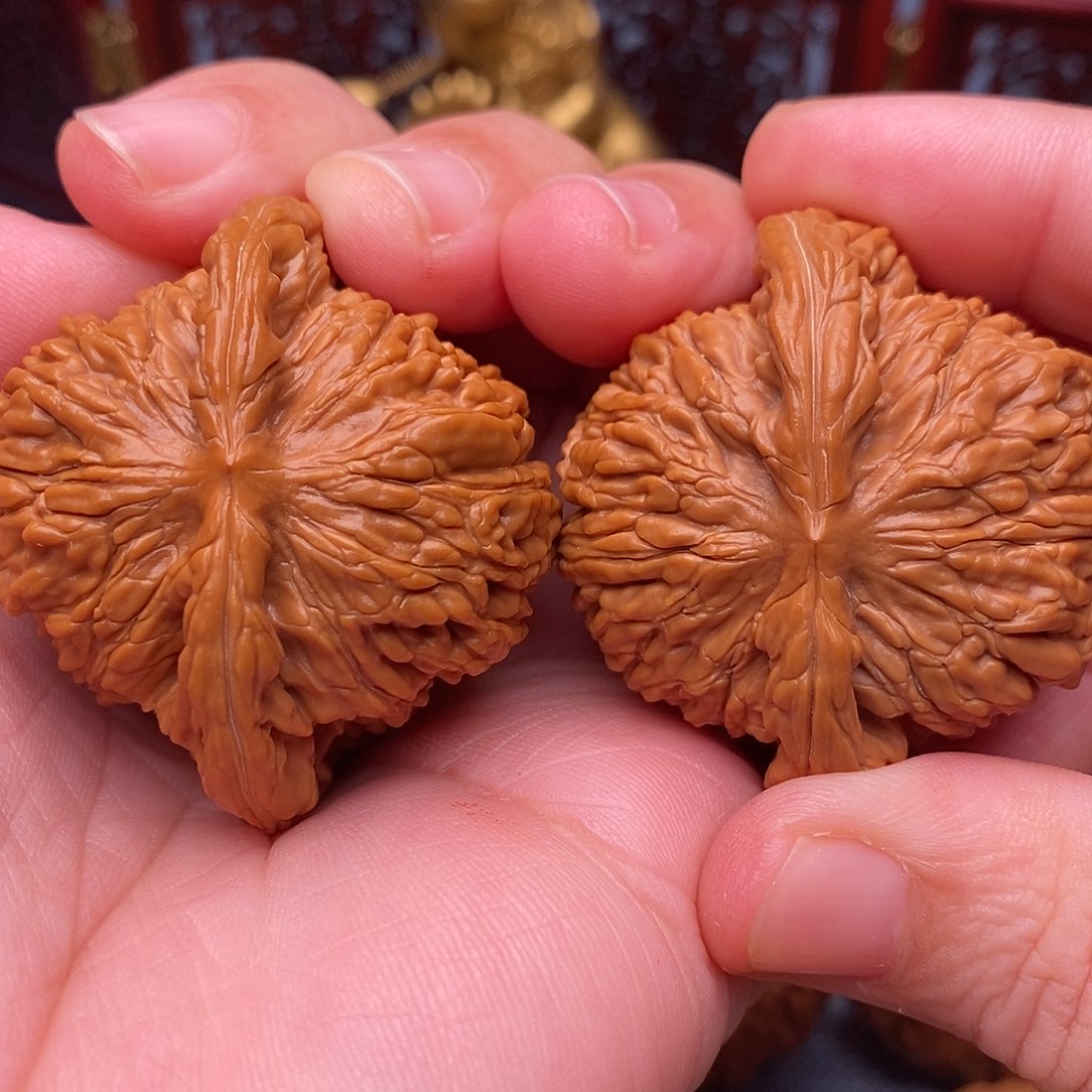 香***娜把件文玩核桃45.5全汉高楼