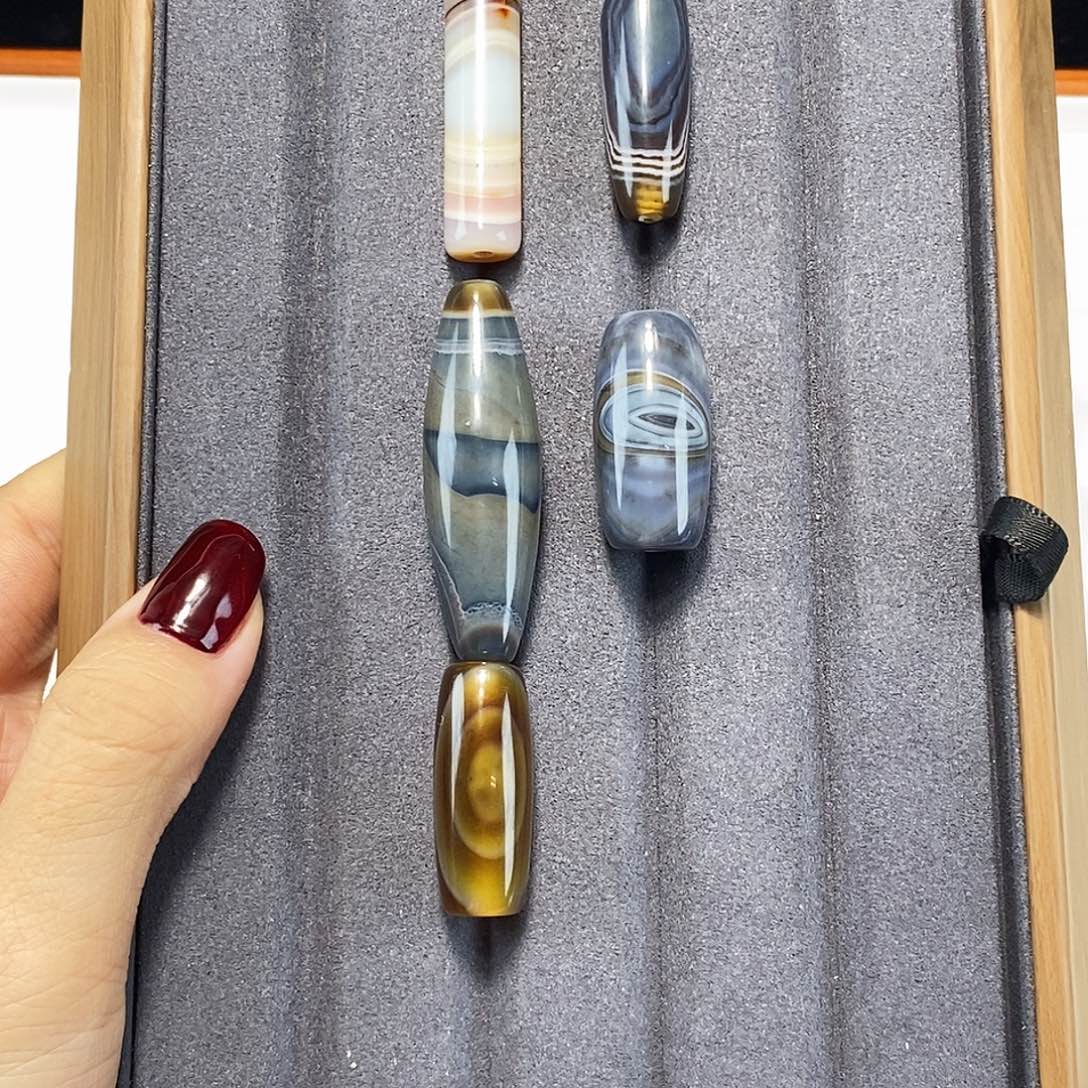 O***9玛瑙/玉髓合金颈饰