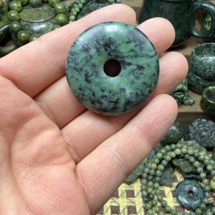 蛇纹石玉未镶嵌药王石能量养生产品