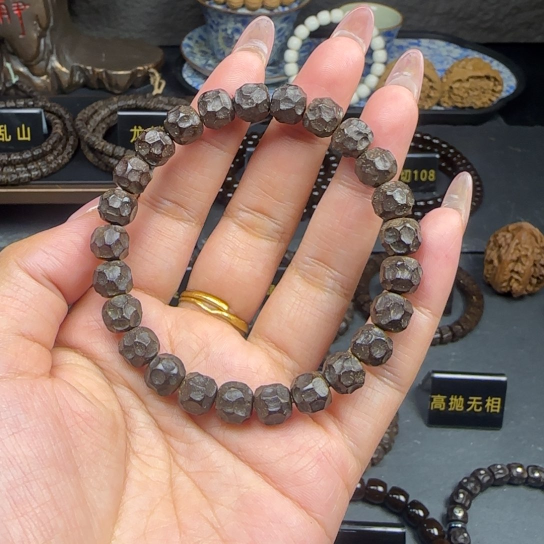 贫***️椰蒂吊坠98无相单圈