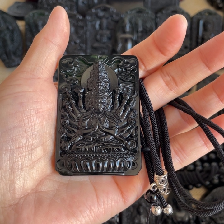 丹***瘦蛇纹石玉未镶嵌颈饰