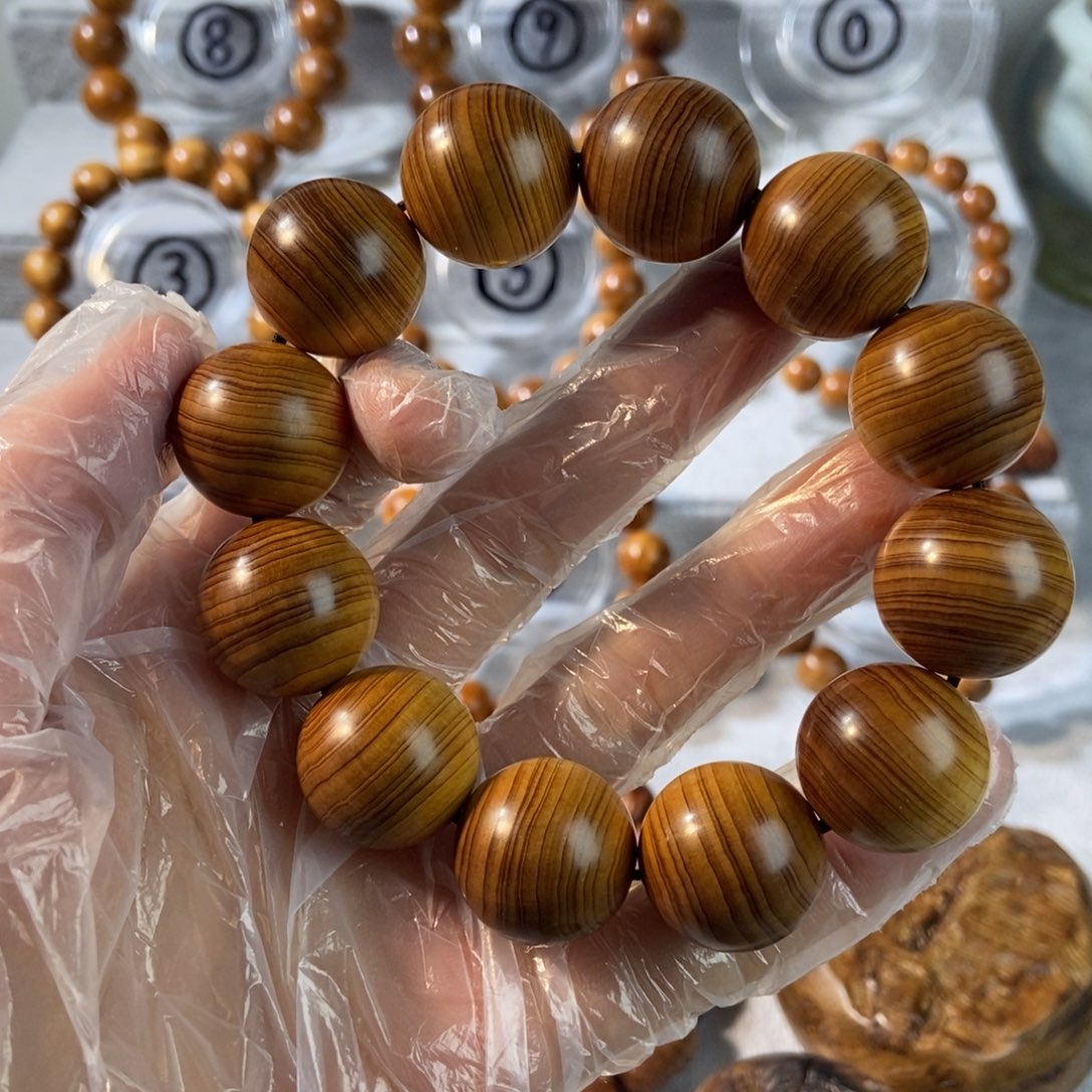 柏木（崖柏）奔***弟生日快乐发大财