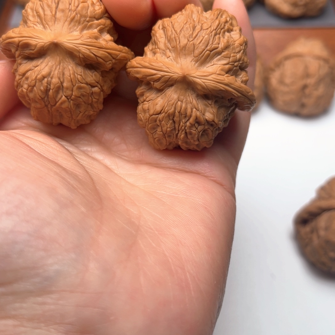 文玩核桃把件血麒麟39丽