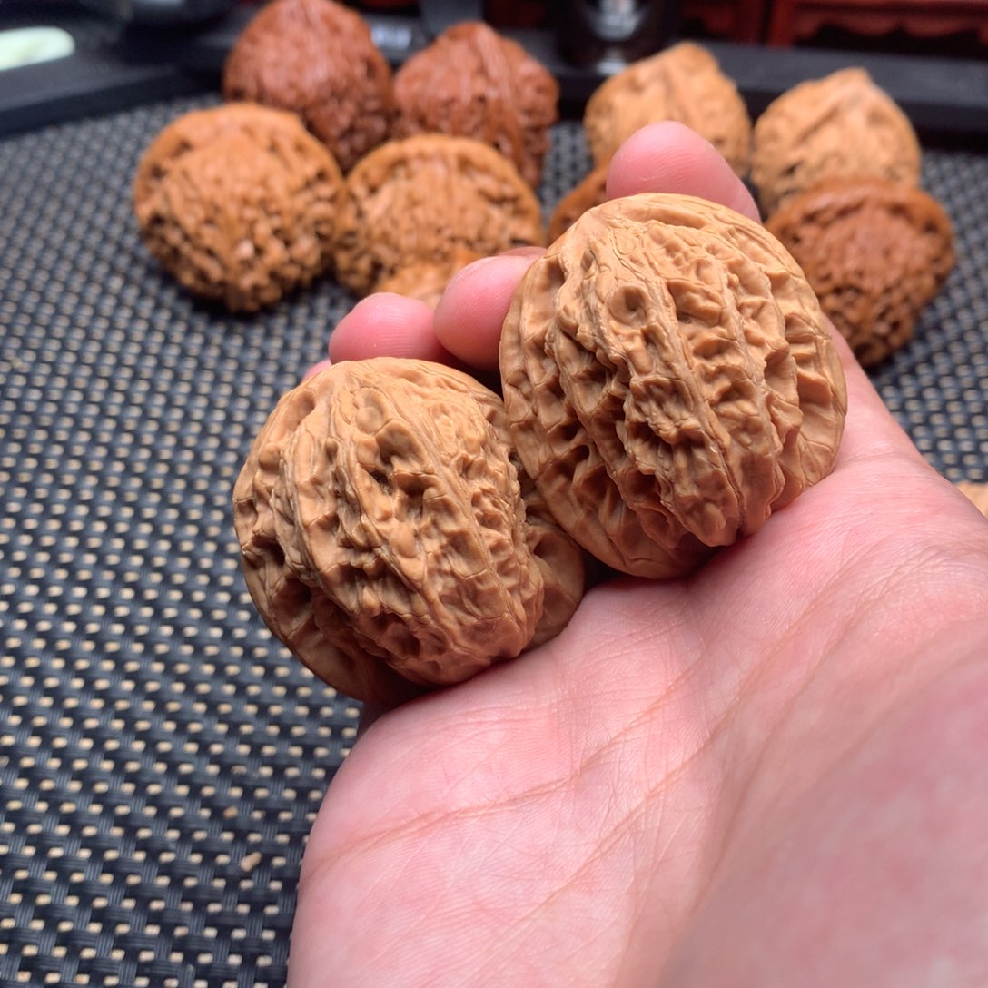 文玩核桃吊坠鸭蛋虎38