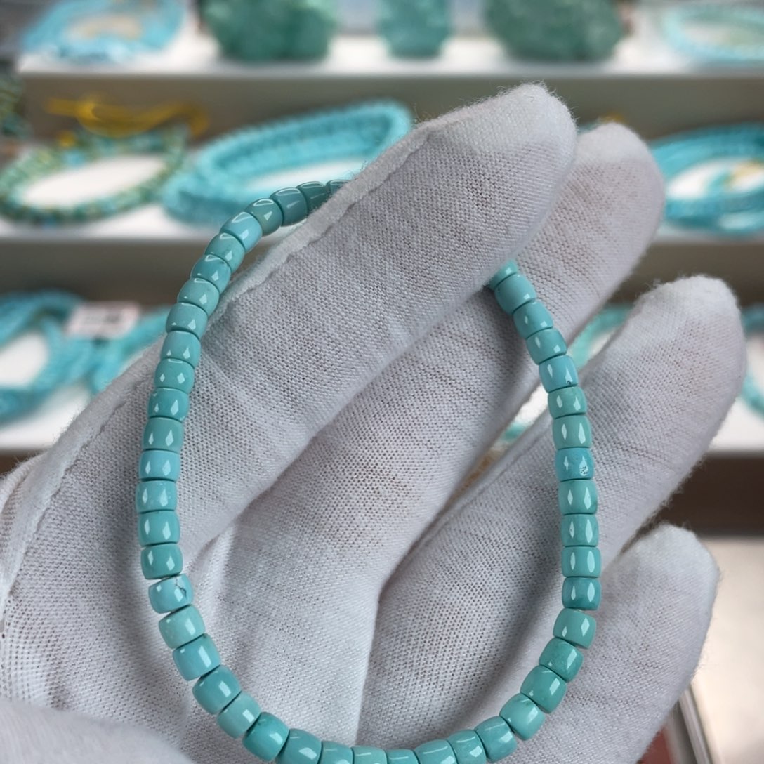 绿松石未镶嵌颈饰