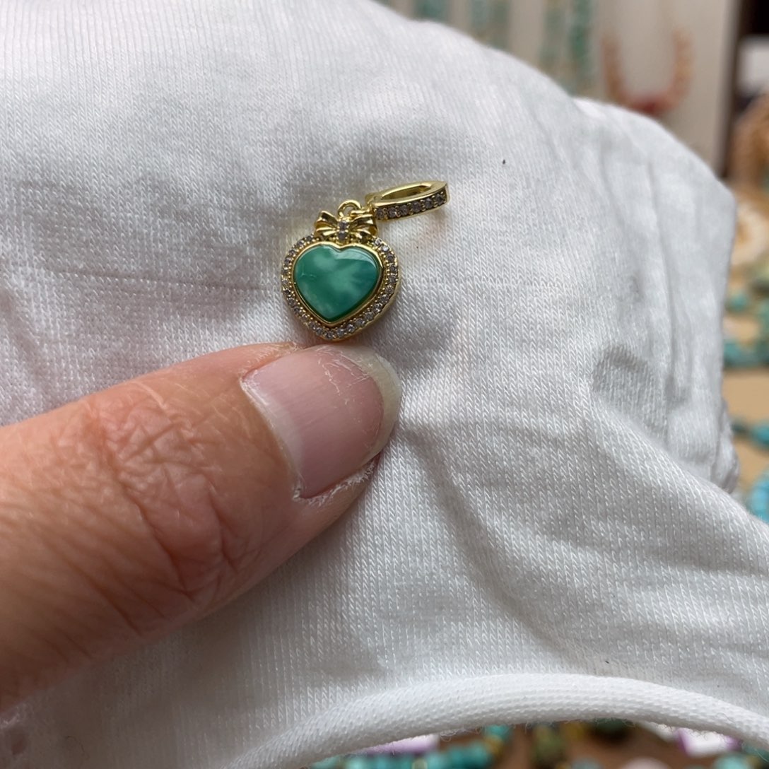 绿松石珠宝奇石合金