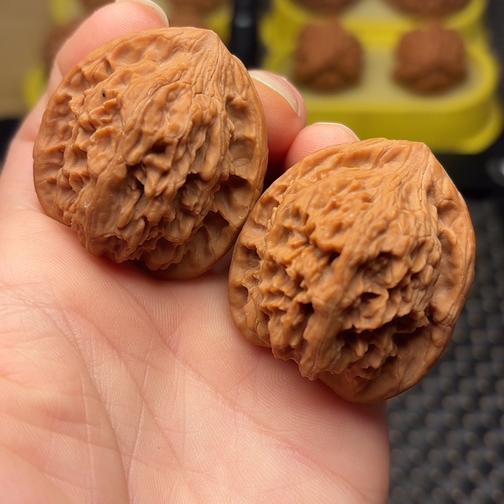 吊坠文玩核桃37红皮红狮子头