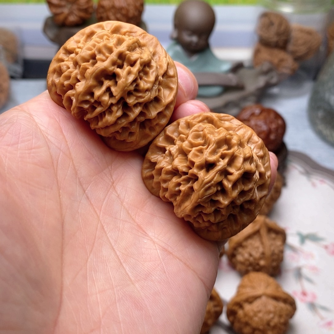 【闪购商品】文玩核桃把件秦闷40