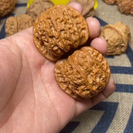 吊坠文玩核桃血麒麟