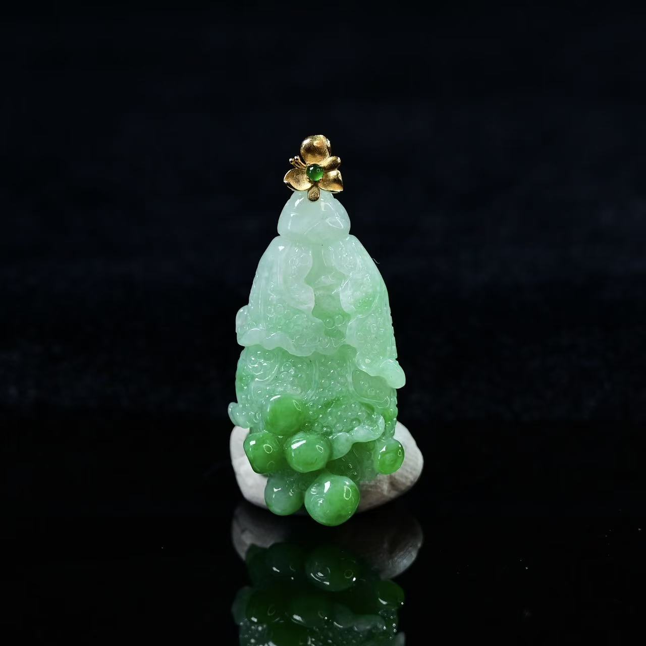 天然缅甸翡翠A货18k白菜/ZHX25386/拍卖