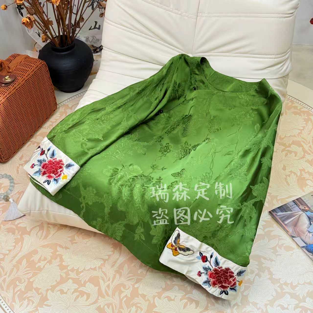 806 中式国风圆领刺绣格格服上衣T恤-胸围120-衣长64