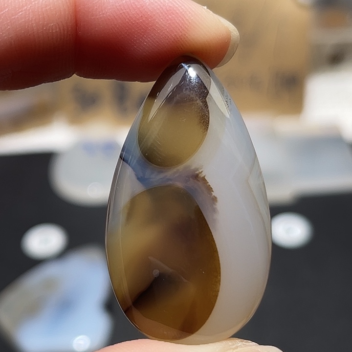 玛瑙/玉髓颈饰未镶嵌