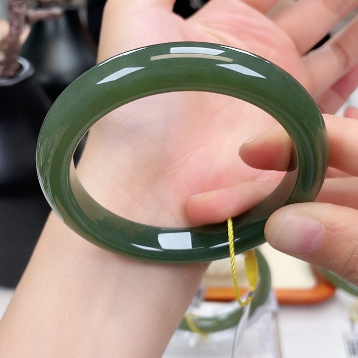 和田玉手镯58未镶嵌