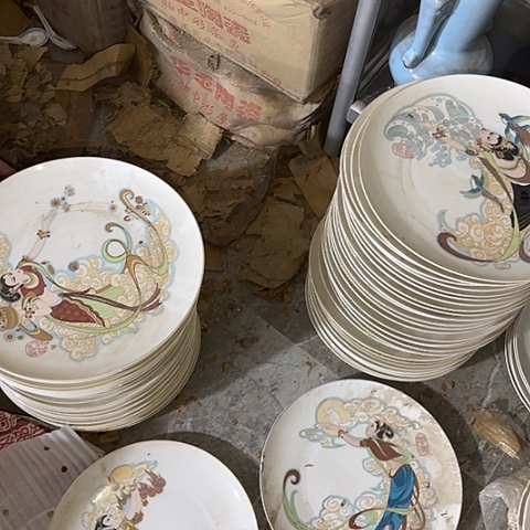 瓷片国营厂库存微瑕31厘米一套