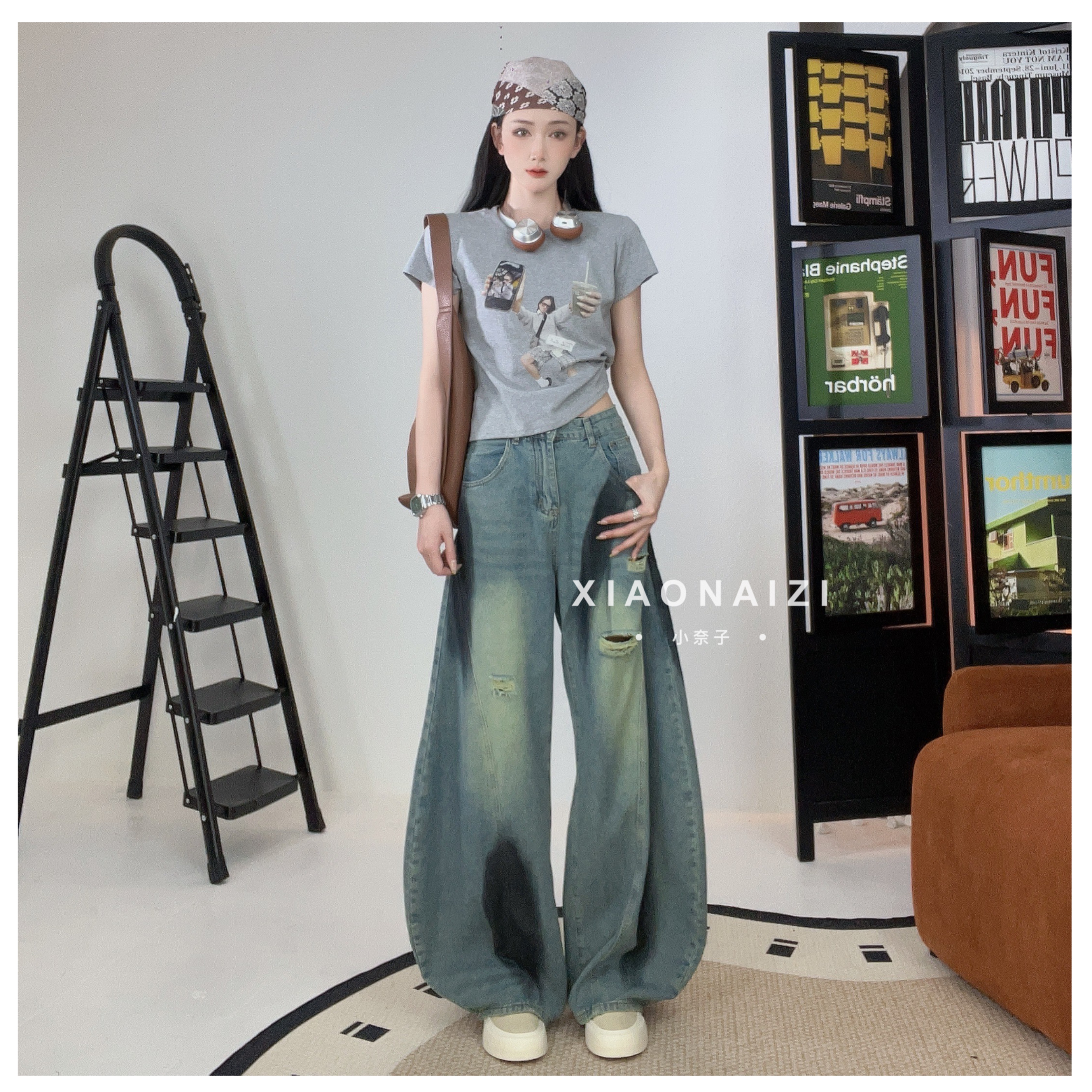 【奈子】美式复古水洗破洞喷绘弯刀牛仔裤