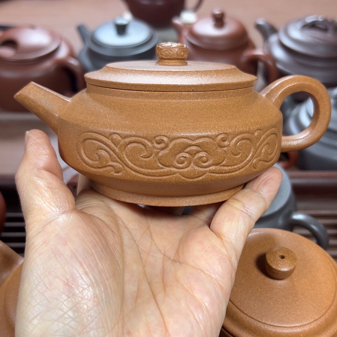 幽***烟段泥茶壶黄降坡 周盘 220cc