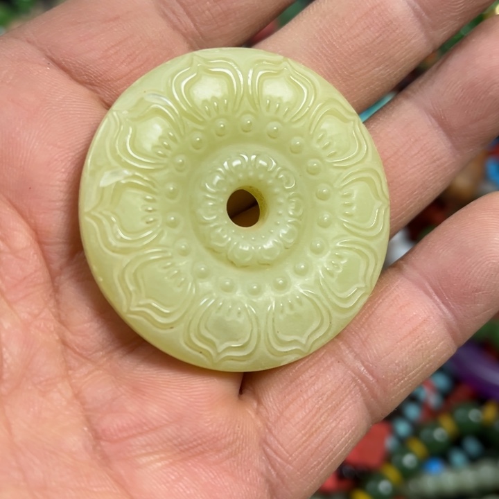 未镶嵌和田玉（糖玉）挂件