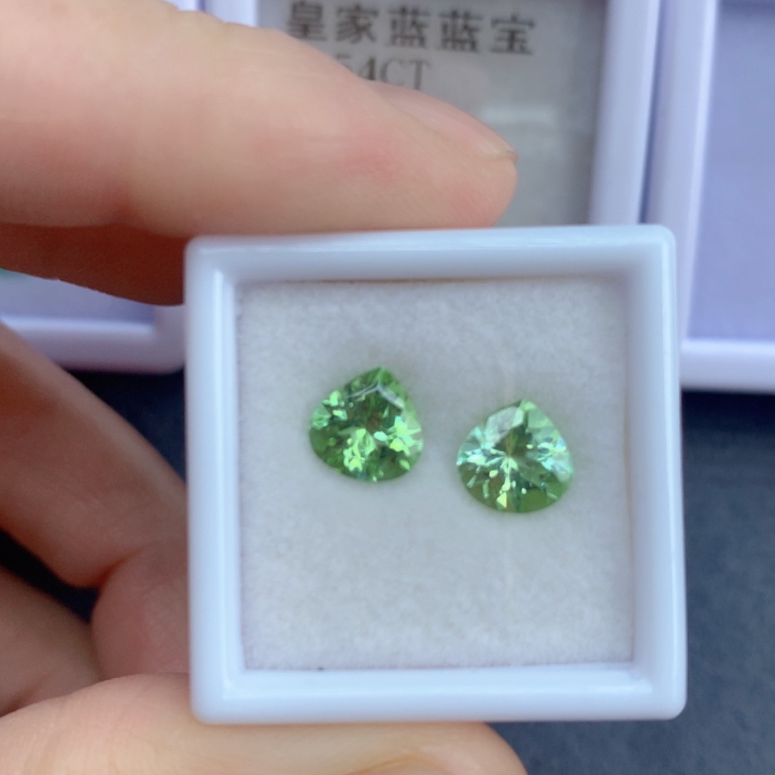 绿色碧玺2.08克拉裸石未镶嵌