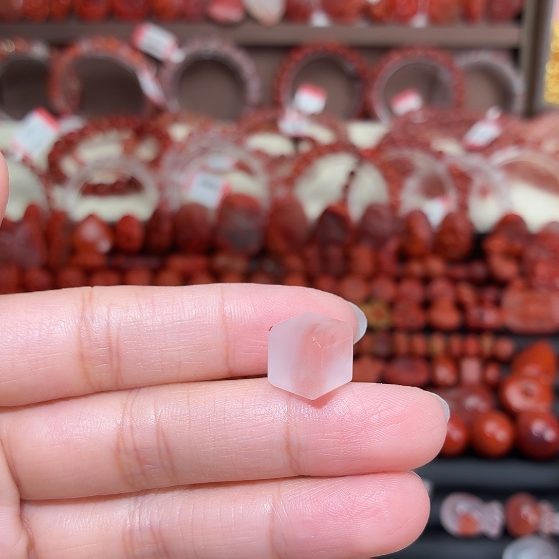 南红玛瑙未镶嵌颈饰方糖10+