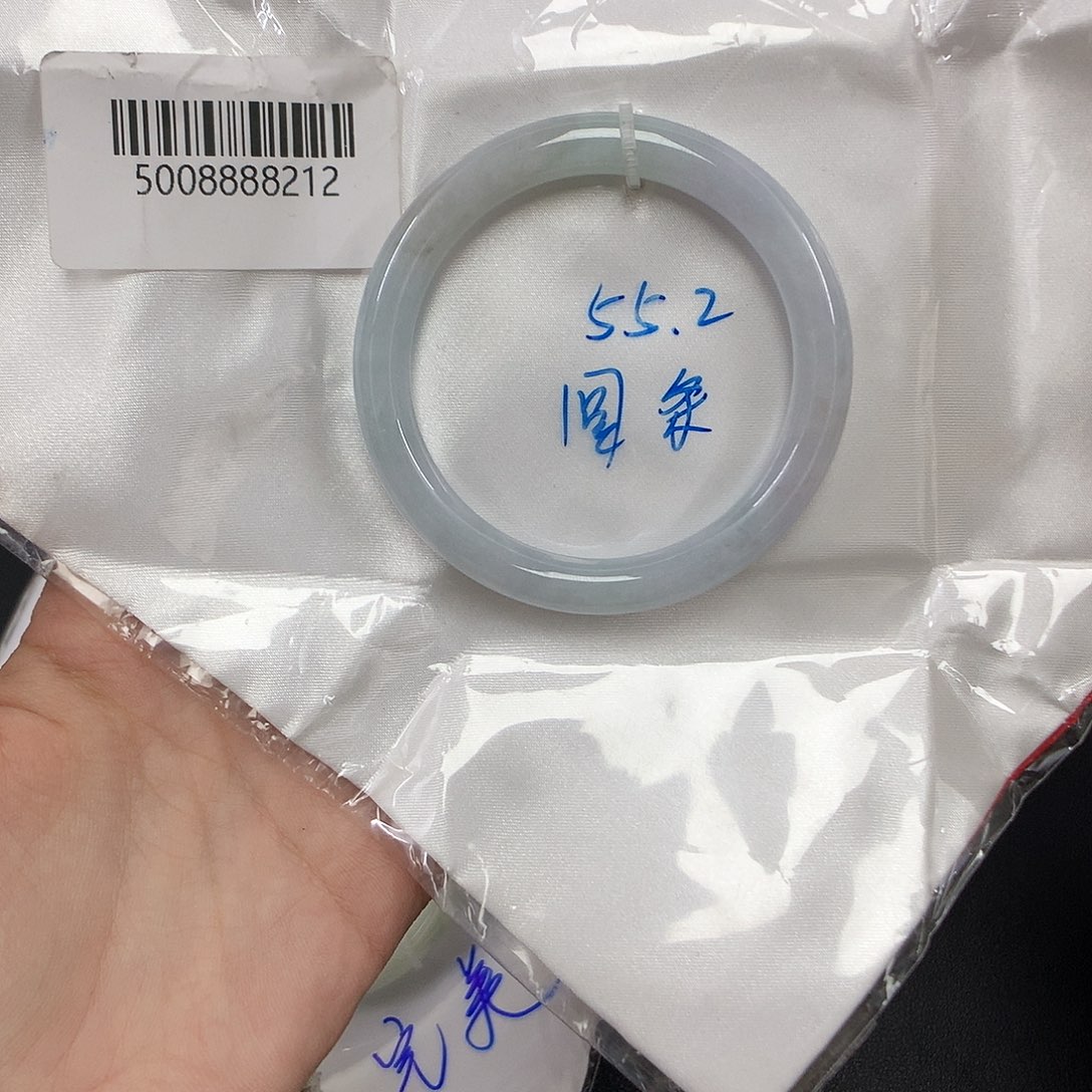 翡翠手镯未镶嵌天然缅甸翡翠手镯