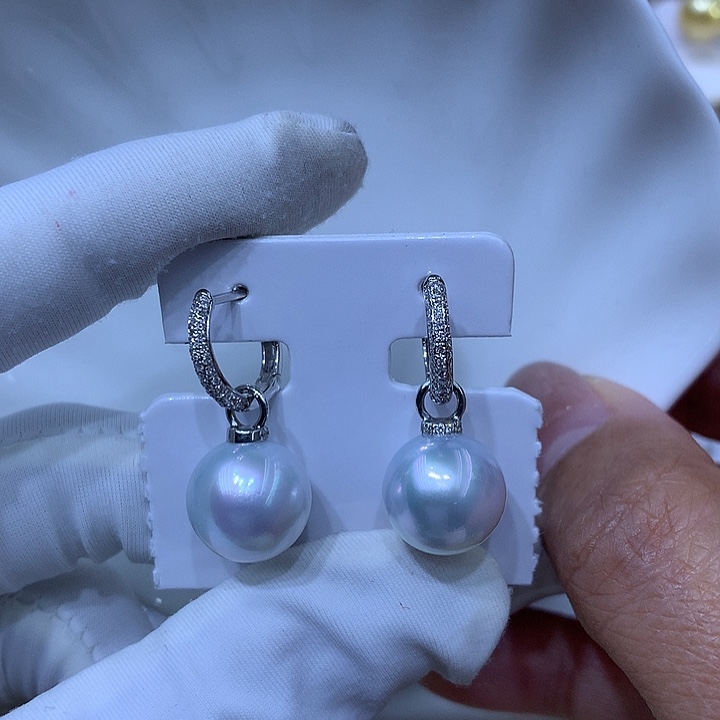 海水珍珠耳饰18K金镶嵌澳白