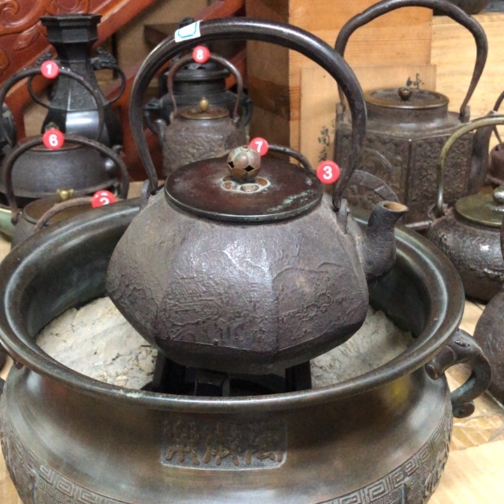 万龙堂八方钱袋型壶