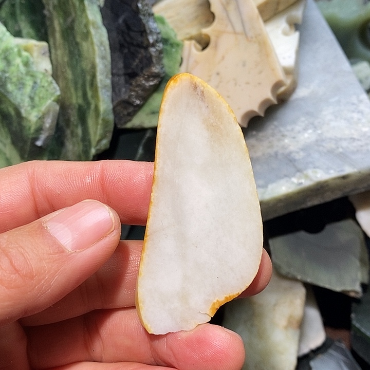 和田玉未镶嵌珠宝半成品