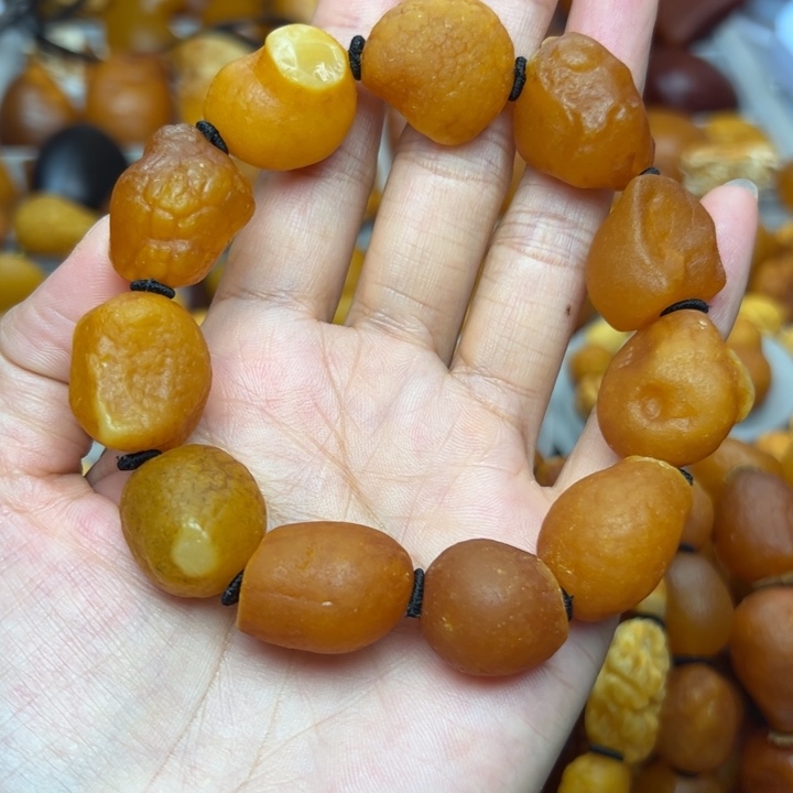 琥珀未镶嵌裸石天然蜜蜡