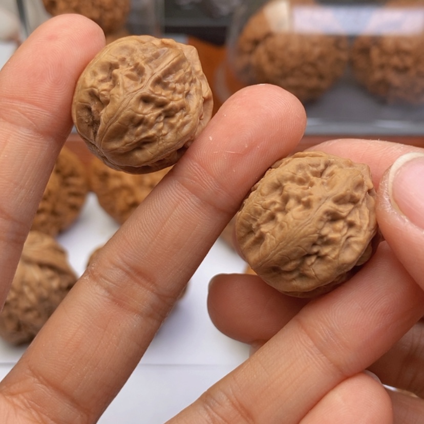 【闪购商品】文玩核桃把件2.5手捻